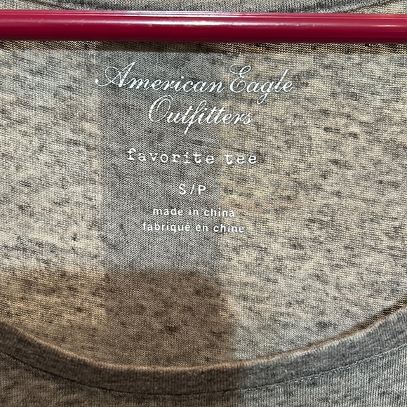 Gorgeous American Eagle Outfitters Shirt - Picture 3 of 4